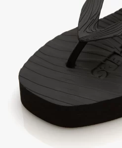 Sleepers Tapered High Platform Teenslippers Van Natuurlijk Rubber - Zwart -Kleding Series Winkel 676b697a 82ce 45f8 b49b 5bcd206dffb8 156 scaled