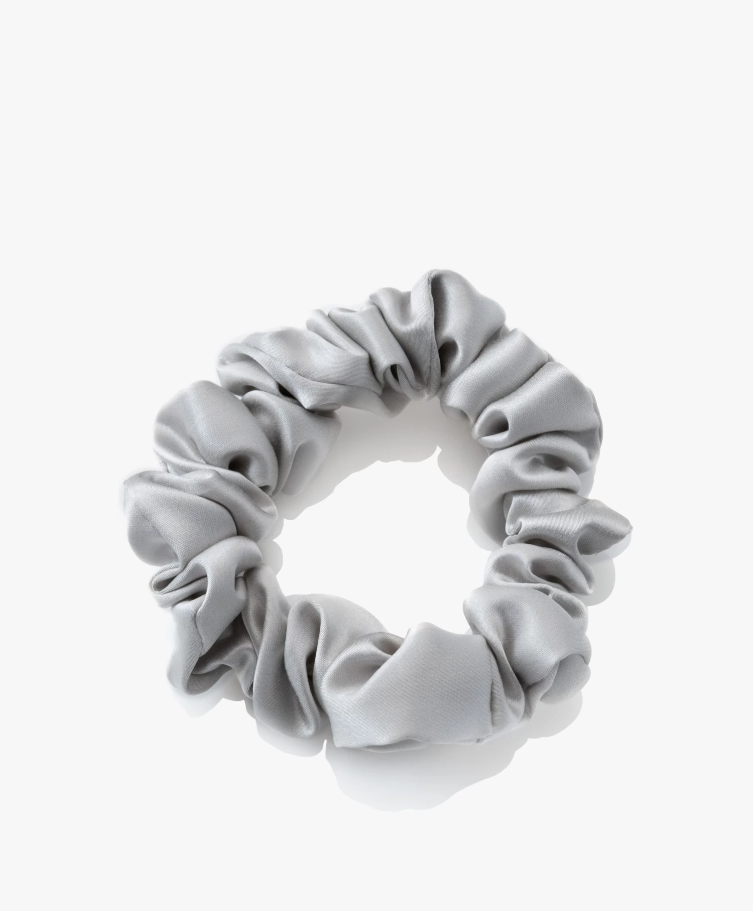 By Dariia Day Mulberry Zijden Scrunchie Small - Zilvergrijs 3 By Dariia Day Mulberry Zijden Scrunchie Small - Zilvergrijs - Afbeelding 3
