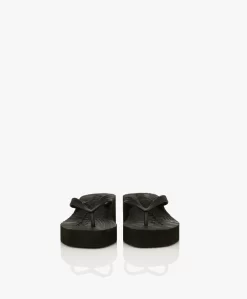 Sleepers Tapered High Platform Teenslippers Van Natuurlijk Rubber - Zwart -Kleding Series Winkel 75a38d07 82da 46c1 9967 e1be643fa206 160 scaled