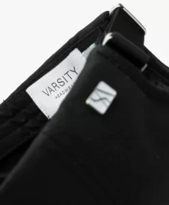 Varsity Headwear Oilskin Pet - Zwart -Kleding Series Winkel 75eb2b46 6f5f 4bca 97cf 0bbe7d8443ec 62 scaled