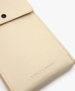 Monk & Anna Vegan Leren Telefoontasje - Milk -Kleding Series Winkel 7987aa0e 53a2 456f b662 c8d50d996238 02 scaled