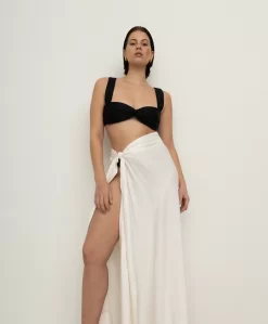 Viveh Azotic Bandeau Bikini Top - Zwart -Kleding Series Winkel 7e38faad b166 4673 8c4e 8ee621b7143c 01 scaled