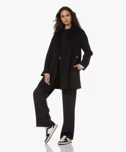 By Malene Birger Ayvia Halflange Double-Breasted Jas - Zwart -Kleding Series Winkel 83405 83447 83470 83394 86595 87274 74094.CR3 5b0d9719 e6ea 4293 8137 8c110a20c5c9 scaled