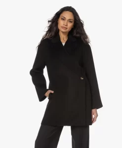 By Malene Birger Ayvia Halflange Double-Breasted Jas - Zwart -Kleding Series Winkel 83405 87942 83470 87274 74182.CR3 ab7ab9a1 d4e3 4ecb 8ad8 f89fa3b98a00 scaled