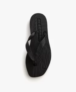 Sleepers Tapered Platform Teenslippers Van Natuurlijk Rubber - Zwart -Kleding Series Winkel 855cdde9 a8e9 4196 8d25 83e089bc73f6 02 scaled