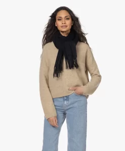 Filippa K Cashmere Blend Sjaal - Navy -Kleding Series Winkel 85813 44259 85816 34104 75124.CR3 43ce2dcd 2f0d 4af2 bf7b 0a6779f0e498 scaled