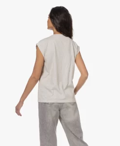 By-Bar Lucky Thelma Flock Print T-Shirt - Lichtgrijs Mêlee -Kleding Series Winkel 86168 81169 52586 73701.CR3 bd2460b2 40f3 453b 8072 a1df30e2e5ba scaled