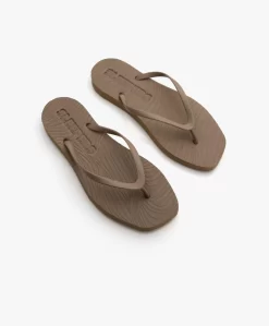 Sleepers Slim Tapered Teenslippers Van Natuurlijk Rubber - Zand -Kleding Series Winkel 9afd817e 8d39 4a67 a41f cdd22605ba13 06 scaled