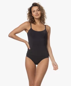 Wolford Naadloze Cropped Camisole - Zwart 20 Wolford Naadloze Cropped Camisole - Zwart -Kleding Series Winkel 9b0064c8 5648 42be ab0b 9daf6ebdcace 220 scaled