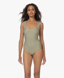 Viveh Cinn Badpak - Lichen -Kleding Series Winkel 9f35fd60 98b6 4ad0 aaa6 94b5322f2a5d 90 scaled