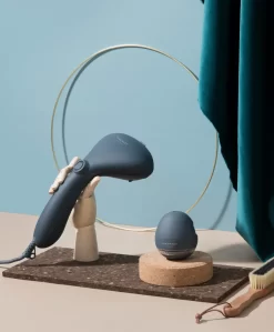 Steamery Cirrus No.2 Travel Stoomapparaat - Blauw -Kleding Series Winkel Steamery Cirrus No2 Steamer Blue 06 scaled