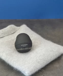 Steamery Pilo Draadloze Wol Ontpiller - Zwart -Kleding Series Winkel Steamery Pilo Wolontpiller Zwart 02