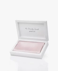 By Dariia Day Mulberry Zijden Kussensloop - Blush Pink -Kleding Series Winkel b6cbcadd 7ab8 43f2 bf7f 99d8bd0cd6a1 scaled