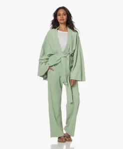 Speezys Amsterdam Badstof Jersey Kimono Jasje - Smoke Green -Kleding Series Winkel b8cbbce8 5137 4255 a084 84fa70e8dd33 94 scaled