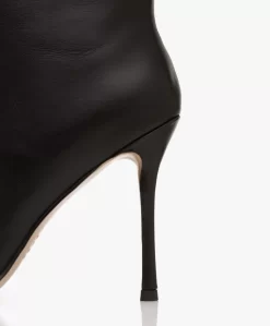 Alias Mae Boston Hoge Leren Laarzen Met Naaldhak - Zwart -Kleding Series Winkel ba9cddc0 325e 47d5 8bb4 7a58a8bac105 07 scaled