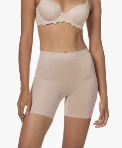 Spanx® Thinstincts 2.0 Girlshort - Champagne Beige 20 Spanx® Thinstincts 2.0 Girlshort - Champagne Beige -Kleding Series Winkel bf3dafb3 47e3 4e4f a2b3 6a42917e06f3 50 scaled