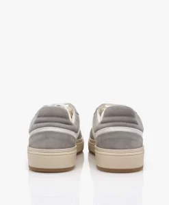 Closed Low-Top Leren Sneakers - Grey Alabaster 18 Closed Low-Top Leren Sneakers - Grey Alabaster -Kleding Series Winkel c815e097 6cd4 489c 95aa 14fbec0f2251 229 scaled