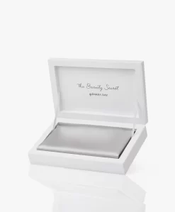 By Dariia Day Mulberry Zijden Kussensloop - Zilvergrijs -Kleding Series Winkel d0be73b8 b82d 4224 a634 b253e97eff24 scaled