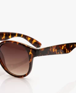 Babsee Kate Zonnebril - Bruin Tortoise -Kleding Series Winkel d1af66b4 2e91 426b b9ed 93142fbc0753 54 scaled