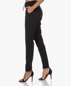 Lasalle Italiaanse Tech Jersey Pantalon - Zwart -Kleding Series Winkel d6152dc3 e0d8 48a9 a3ea 4384aac9b7da 1394 scaled