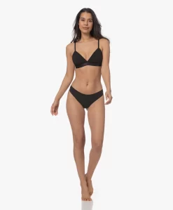 Love Stories Coco Gewatteerde Bralette - Zwart 22 Love Stories Coco Gewatteerde Bralette - Zwart -Kleding Series Winkel d7660f29 8c4e 4312 95db 64c3f6c97696 417 scaled