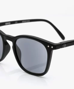 Izipizi Sun Reading #E Zonnebril Op Sterkte - Zwart/Grijze Glazen -Kleding Series Winkel ec1e295e 0fe5 406f b8d6 8a0e2fd63417 01 scaled