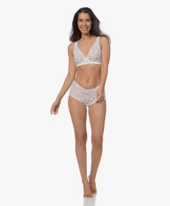 Hanro Moments Soft Cup Bh - Wit -Kleding Series Winkel fa006aa0 7fd8 4307 9c00 c77578b20b0c 18454 scaled